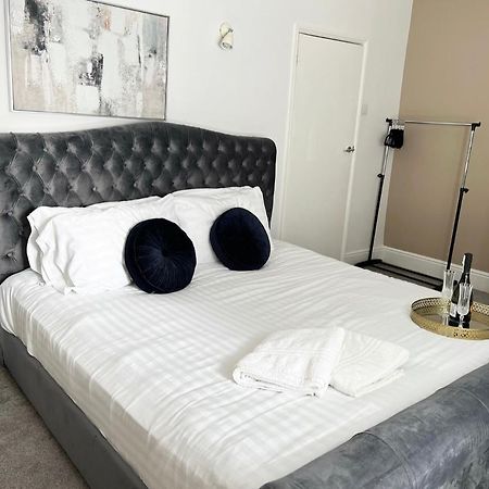 Modern 3 Bed, Heart Of Ashley Cross, 5 Mins To Sandbanks פול מראה חיצוני תמונה