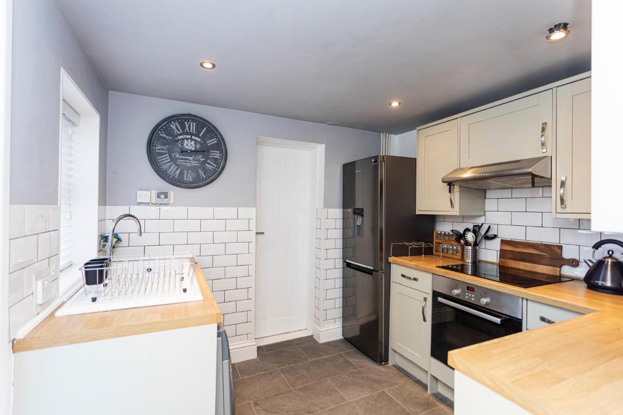 Modern 3 Bed, Heart Of Ashley Cross, 5 Mins To Sandbanks פול מראה חיצוני תמונה